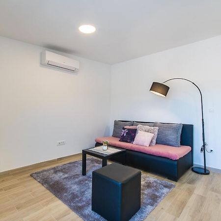Apartment Finta Rogotin ภายนอก รูปภาพ