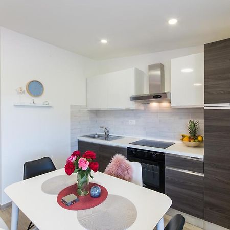 Apartment Finta Rogotin ภายนอก รูปภาพ