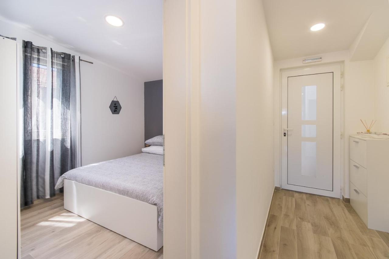 Apartment Finta Rogotin ภายนอก รูปภาพ